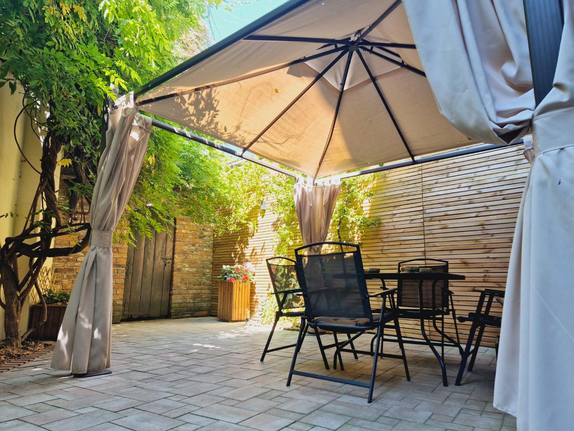 Pini Hostel - Przytulne Pokoje W Centrum Krakowa מראה חיצוני תמונה