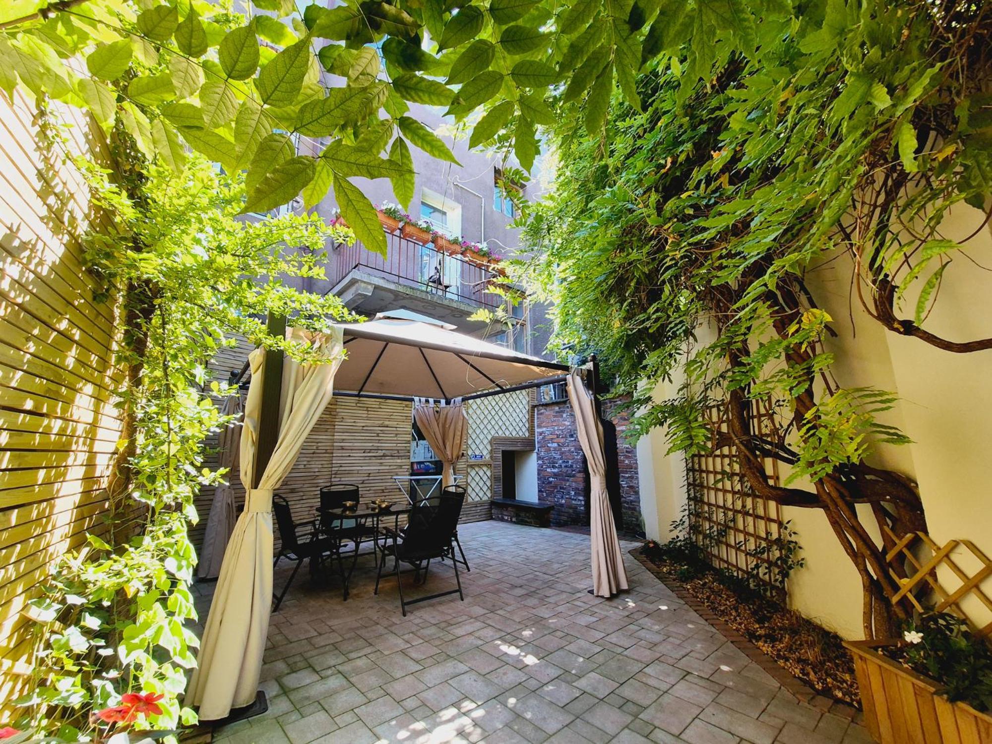 Pini Hostel - Przytulne Pokoje W Centrum Krakowa מראה חיצוני תמונה