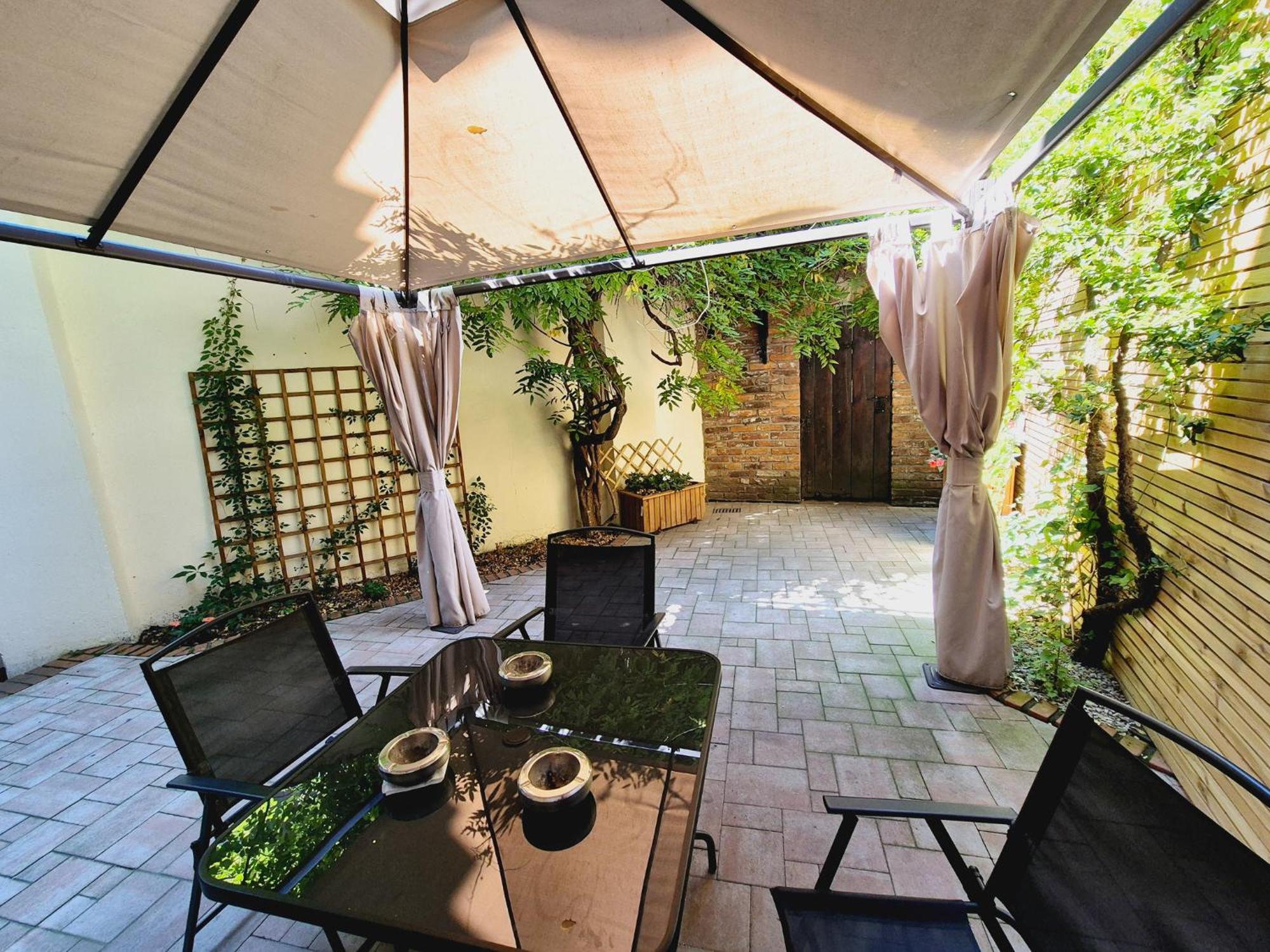 Pini Hostel - Przytulne Pokoje W Centrum Krakowa מראה חיצוני תמונה