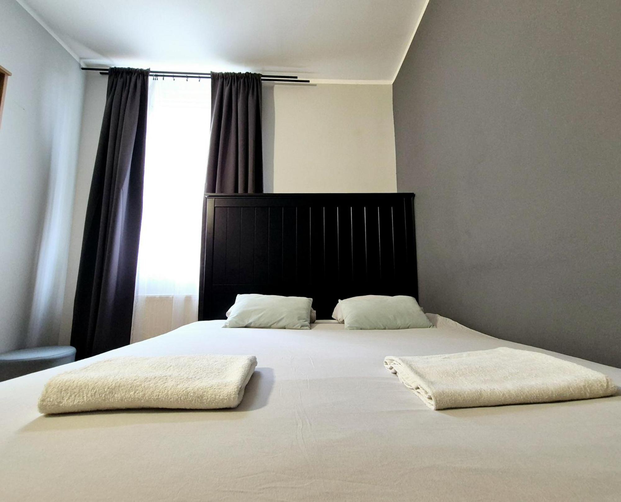 Pini Hostel - Przytulne Pokoje W Centrum Krakowa מראה חיצוני תמונה