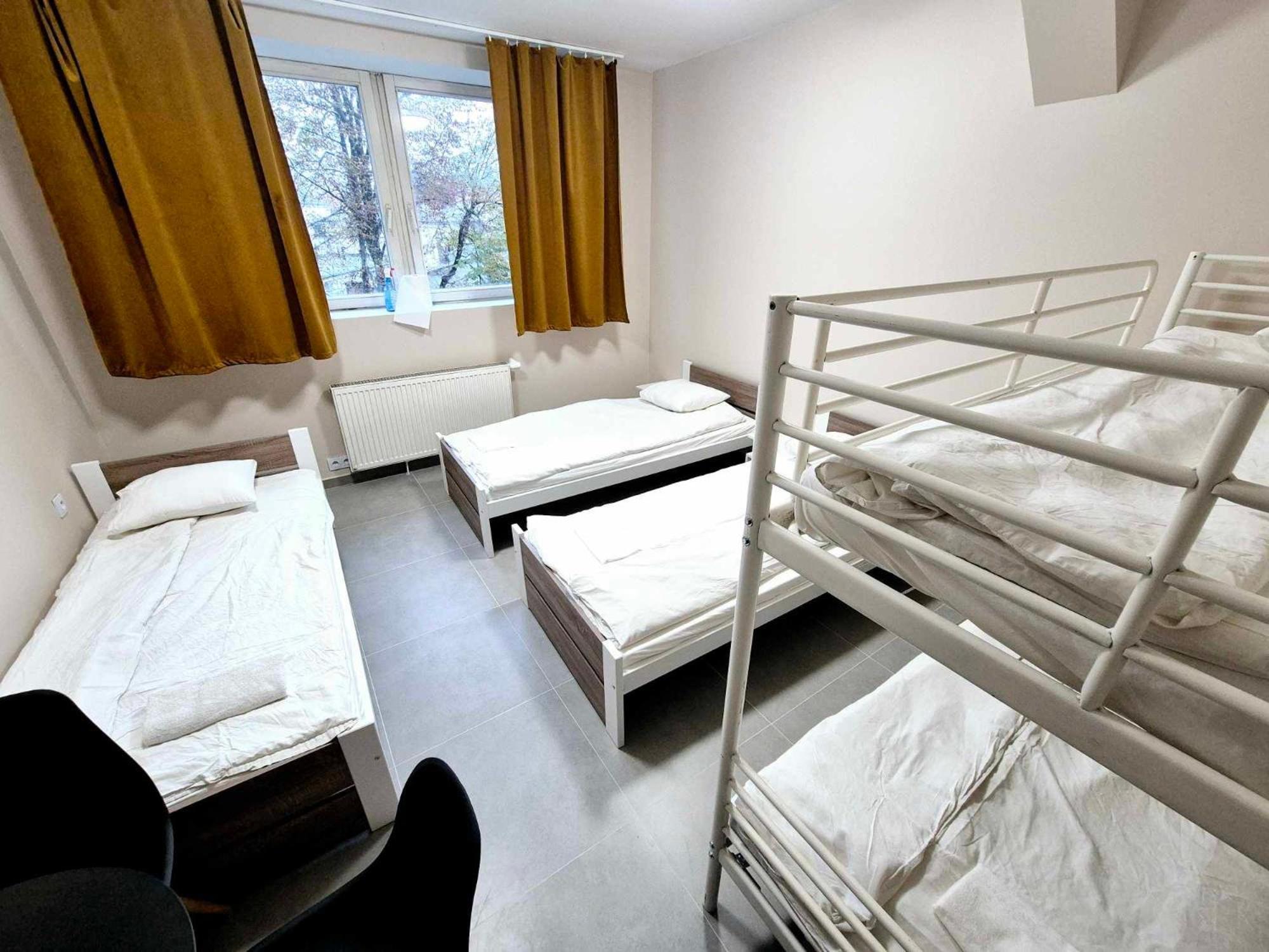 Pini Hostel - Przytulne Pokoje W Centrum Krakowa מראה חיצוני תמונה